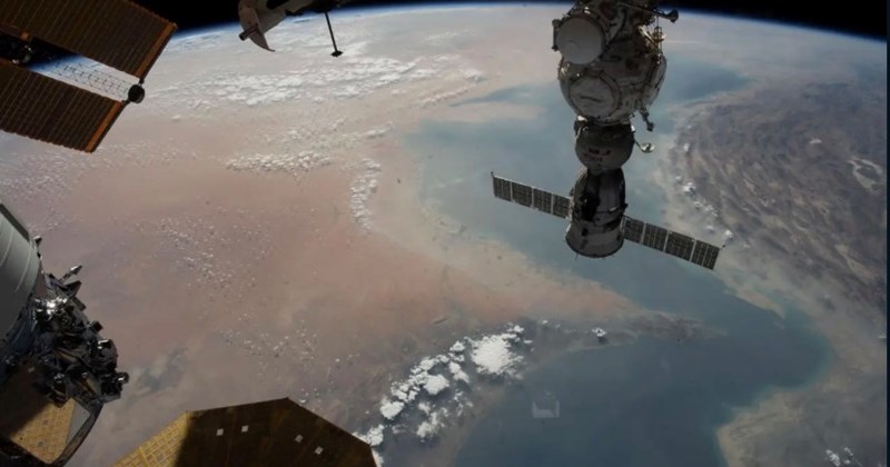 Iran nhắm mục tiêu ngầm ở Hormuz, cảnh báo tác động toàn cầu