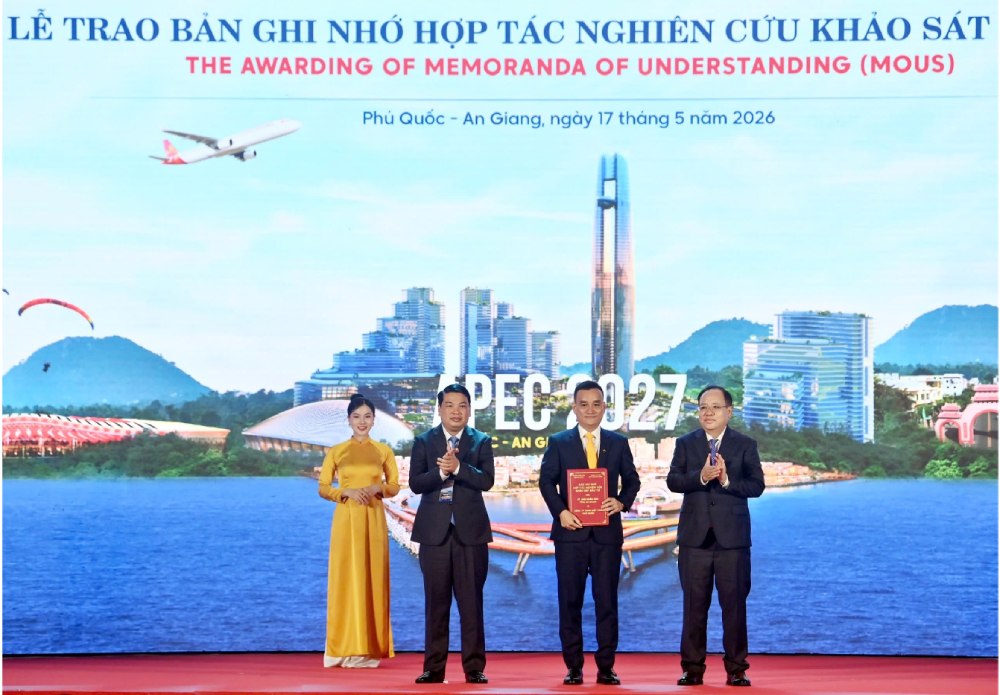 11 traffic and tourism infrastructure projects with a total investment of nearly 100,000 billion VND will be implemented synchronously in Phu Quoc. Photo: Binh Minh