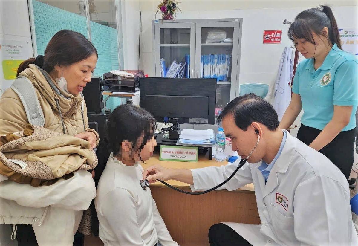 Free cardiovascular screening for people in Lam Dong province. Photo: Nguyen Luc