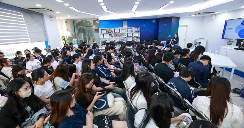 Xây dựng cơ sở dữ liệu tri thức cho phát triển quốc gia