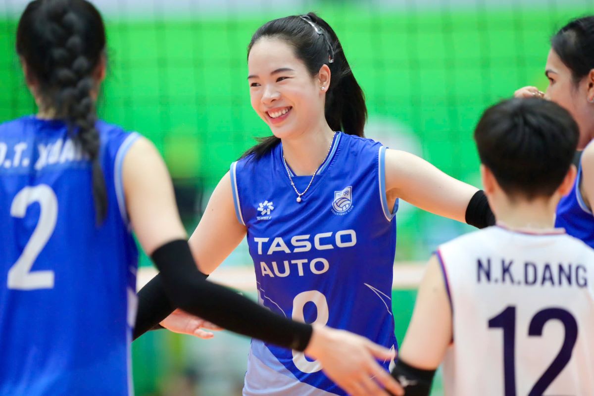 Hanoi Tasco Auto has its 2nd consecutive victory at VTV9 Cup - Binh Dien 2026 with a score of 3-0, thereby early winning a ticket to the semi-finals. Photo: Duy Nam