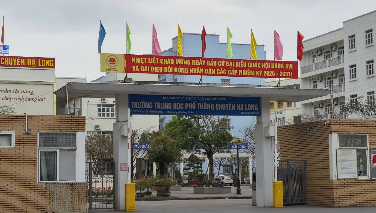 Ha Long Specialized High School The school has about 1,100 candidates registered to take the 10th grade entrance exam for the 2026-2027 school year. Photo: Nguyen Hung