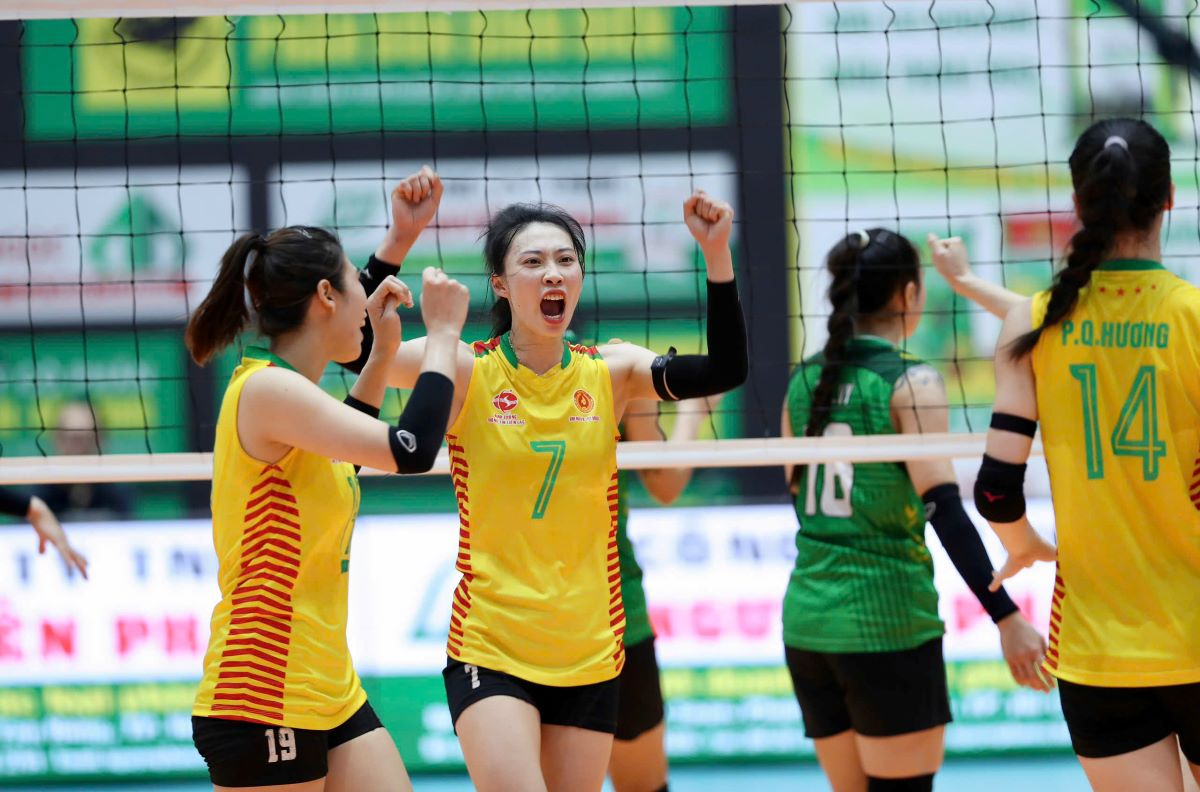 Binh chủng Thông tin đã chơi rất tốt trước VTV Bình Điền Long An trong set 1. Ảnh: Như Huy