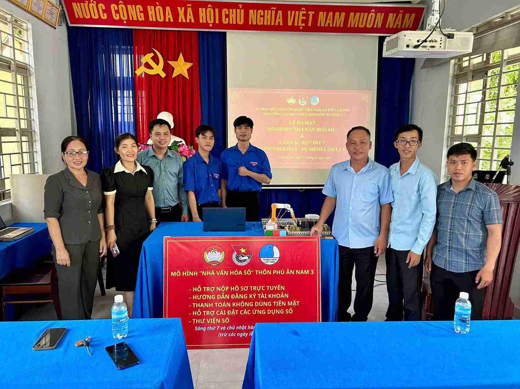 Localities launch the "Digital Cultural House" model and the "DIY" Club. Photo: Doan Ket