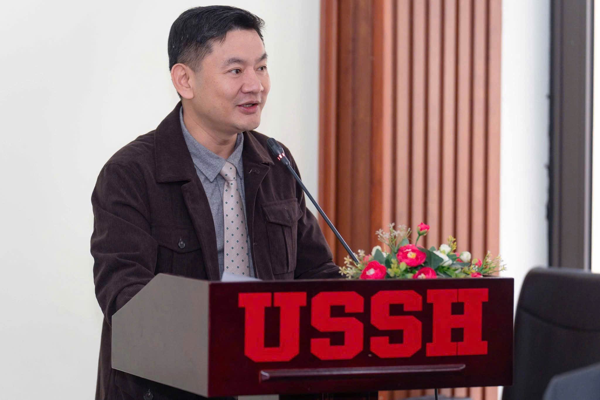 PGS.TS Bùi Chí Trung nhấn mạnh vai trò của mô hình đào tạo liên ngành trong bối cảnh chuyển đổi số và phát triển công nghệ. Ảnh: NVCC