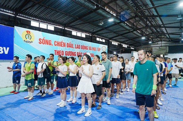 Hơn 200 vận động viên tham gia thi đấu trong giải Thể thao. Ảnh: CIC