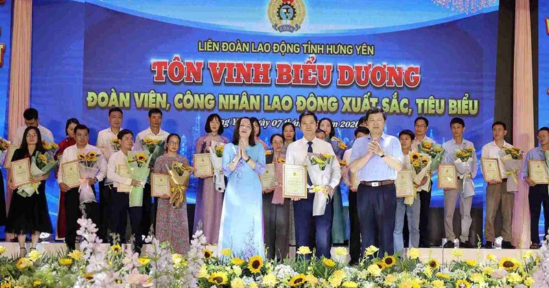 Công đoàn đồng hành cùng người lao động trong chuyển đổi số