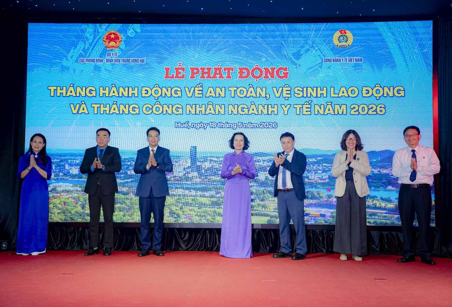 Phát động Tháng hành động về an toàn, vệ sinh lao động và Tháng Công nhân ngành Y tế. Ảnh: Quảng An.