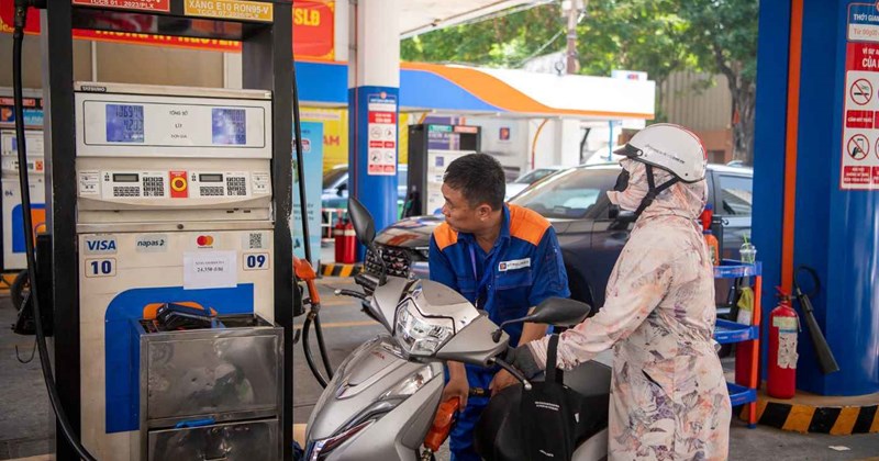 Dân TP.HCM ủng hộ xăng E10
