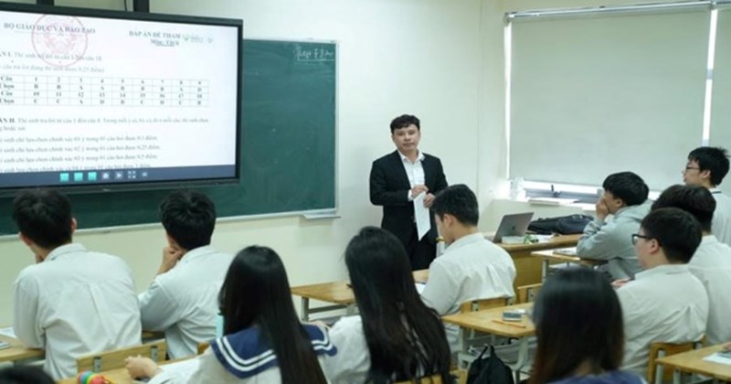 Tổ chức thi tốt nghiệp THPT, tuyển sinh đại học theo hướng ổn định, giảm áp lực