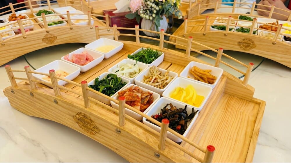 Bún qua cầu mang nhiều ý nghĩa sâu sắc về tình phu thê. Ảnh: Đức Minh