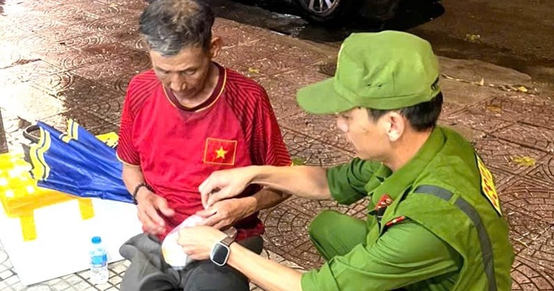 Hỗ trợ người đàn ông Nghệ An bị lạc ở Quảng Trị về nhà