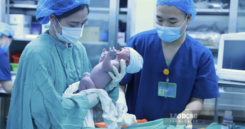 Khi nào bác sĩ được phép thông báo giới tính thai nhi?