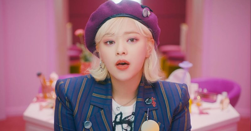 Jeongyeon (TWICE) tiết lộ tình trạng sức khỏe sau khi tạm dừng hoạt động