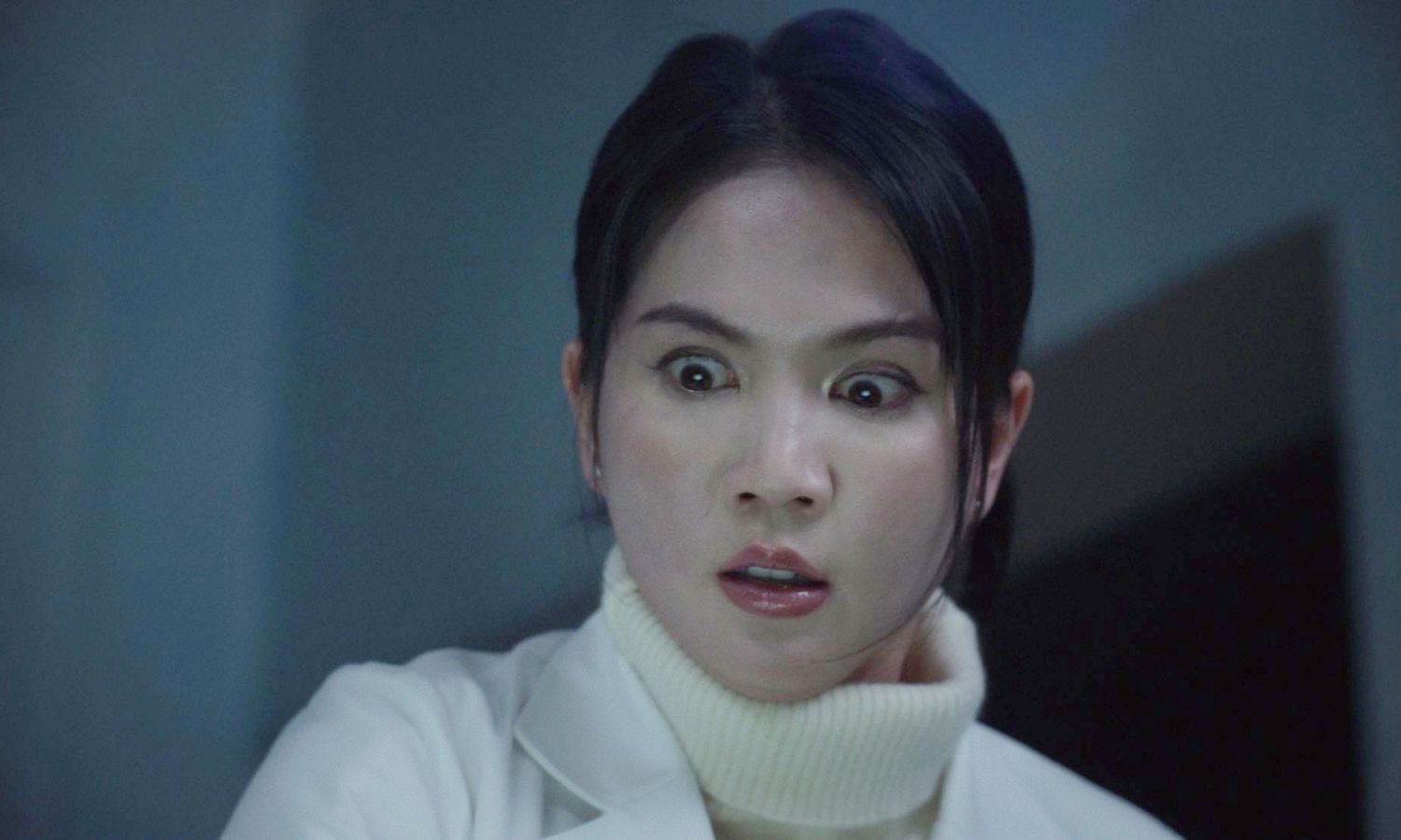 Ngoc Trinh plays the main role in the Underworld Beauty Salon. Photo: Film crew.