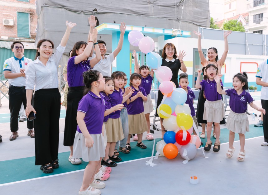 Hoạt động trải nghiệm tại chương trình Open Day “Khởi hành cùng Tesla”. Ảnh NTCC