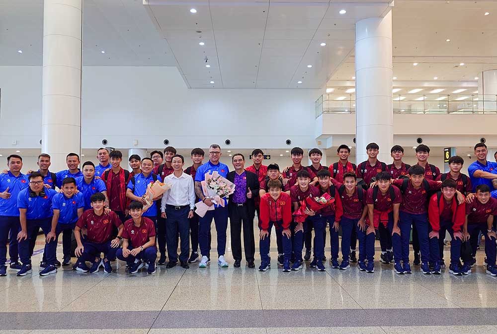 U17 Vietnam returns home after winning a ticket to the 2026 U17 World Cup finals. Photo: VFF