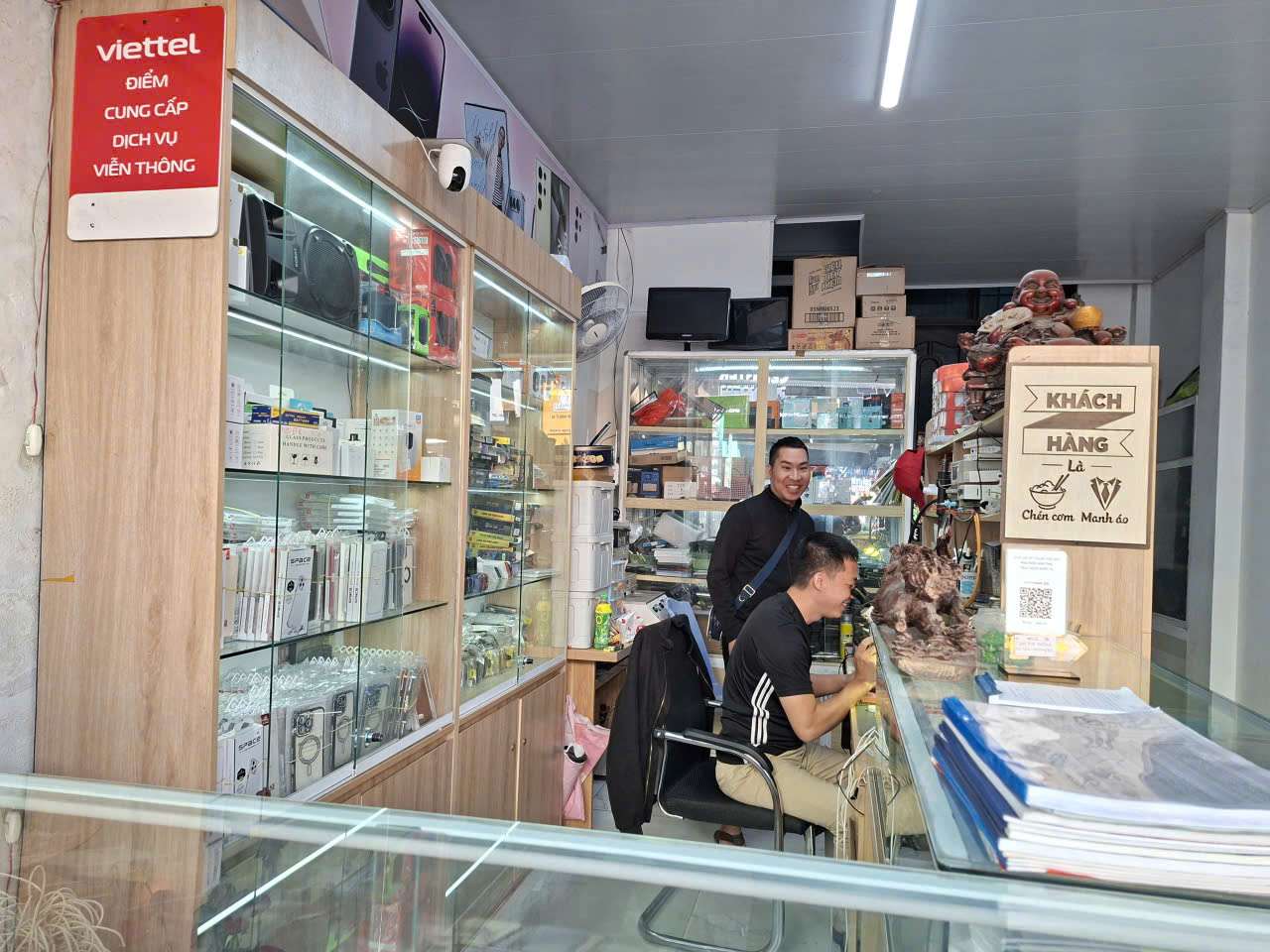 Business households and individual businesses with annual revenue of 1 billion VND or less are not subject to value-added tax and are not subject to personal income tax. Photo: Luc Giang