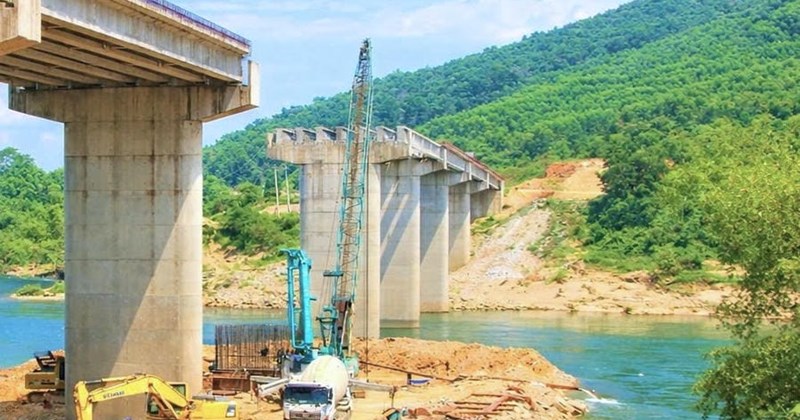Cầu Đà Nẵng trăm tỷ liên tục trễ hẹn