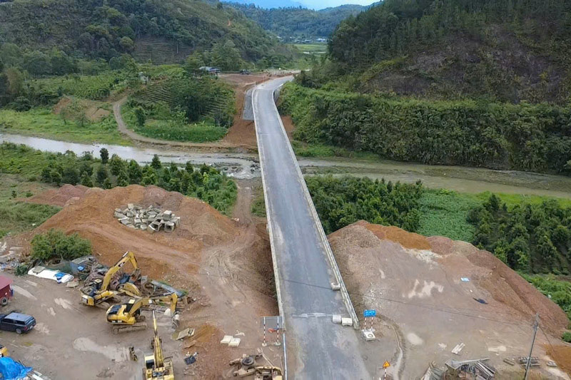 Một số hạng mục còn lại đang khẩn trương hoàn thành để sớm bàn giao đưa vào sử dụng. Ảnh: Đinh Đại