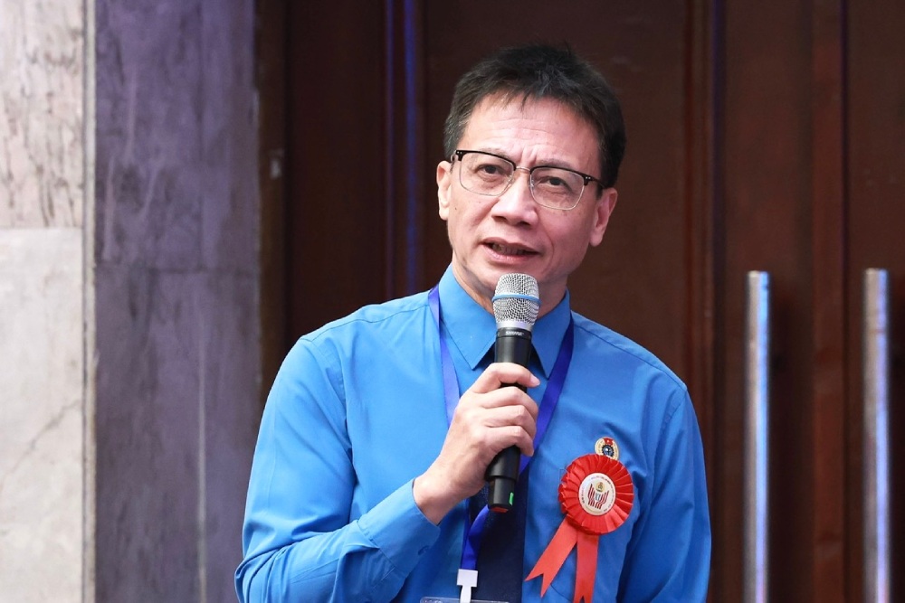 Dr. Nguyen Ngoc An - Chairman of the Vietnam Education Union - shared that for trade union officials, learning from Uncle Ho "saying and doing", all work is directed towards workers. Photo: NVCC