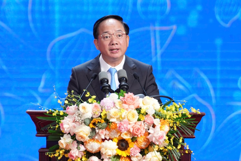Comrade Trinh Van Quyet - Member of the Politburo, Secretary of the Party Central Committee, Head of the Central Propaganda and Mass Mobilization Commission spoke at the conference. Photo: Huu Chanh
