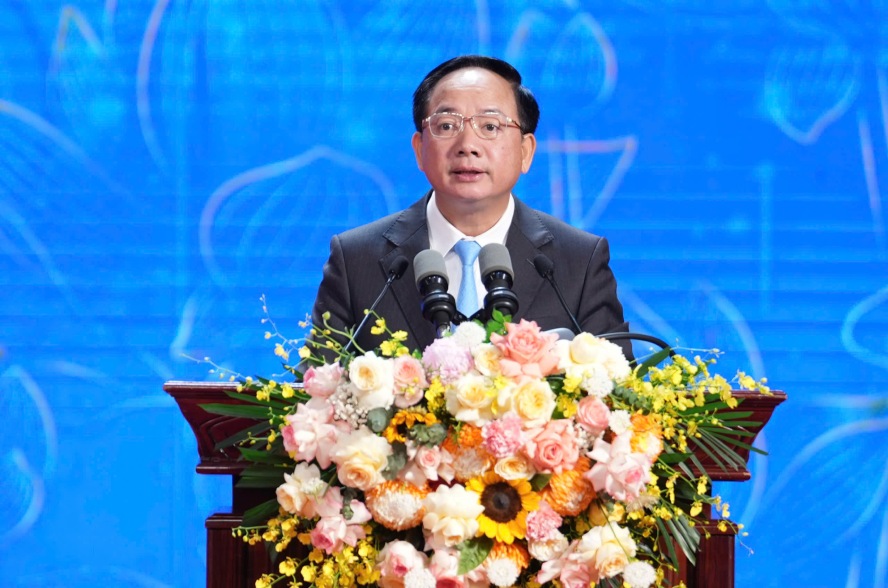 Comrade Trinh Van Quyet - Member of the Politburo, Secretary of the Party Central Committee, Head of the Central Propaganda and Mass Mobilization Commission spoke at the conference. Photo: Huu Chanh