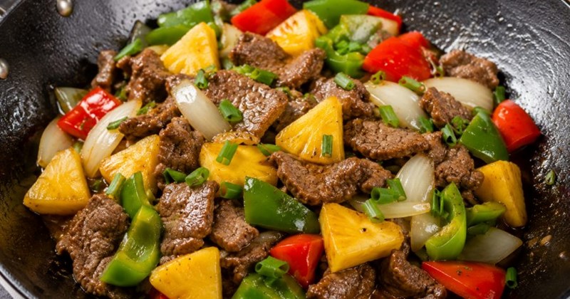 Cách làm thịt bò xào thơm dứa chua ngọt cho bữa cơm gia đình