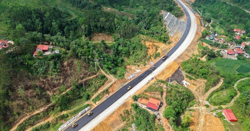 Cao tốc Hữu Nghị - Chi Lăng chậm 27 km, tập trung hoàn thành tuyến chính