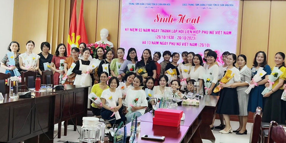 The grassroots trade union of the Hoi An World Cultural Heritage Conservation Center was commended by the Vietnam General Confederation of Labor as an advanced example of studying and following Ho Chi Minh's ideology, ethics, and style. Photo: Da Nang Trade Union