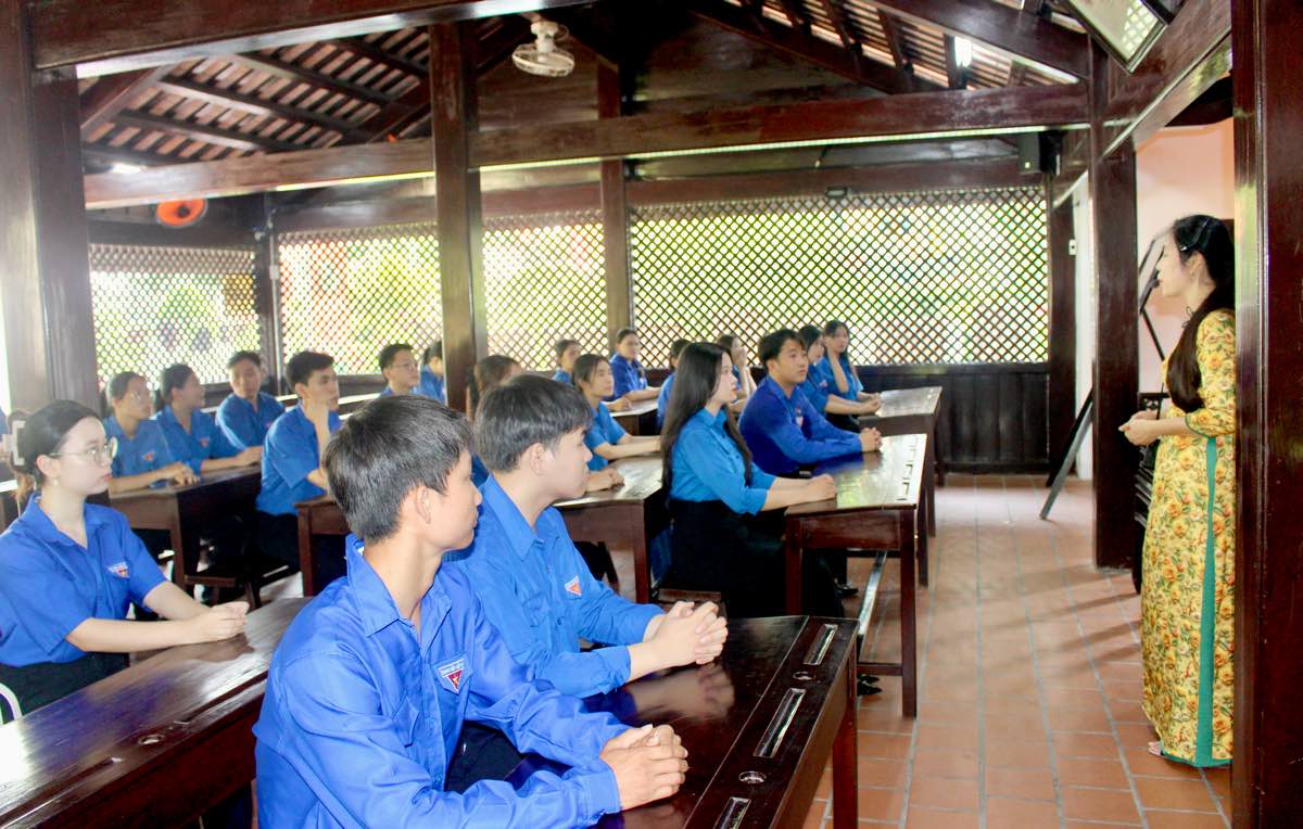Nơi đây còn là “địa chỉ đỏ” trong giáo dục truyền thống cách mạng. Ảnh: Duy Tuấn