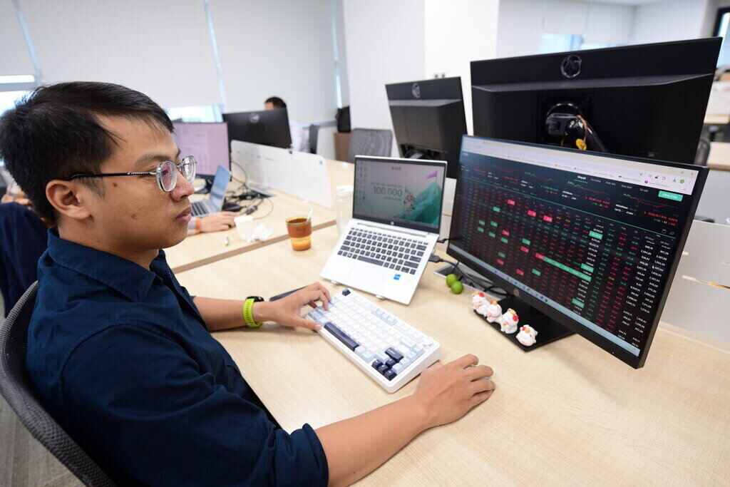 Securities investor sentiment is in a cautious state of disbursement. Photo: Quang Dinh Kafi