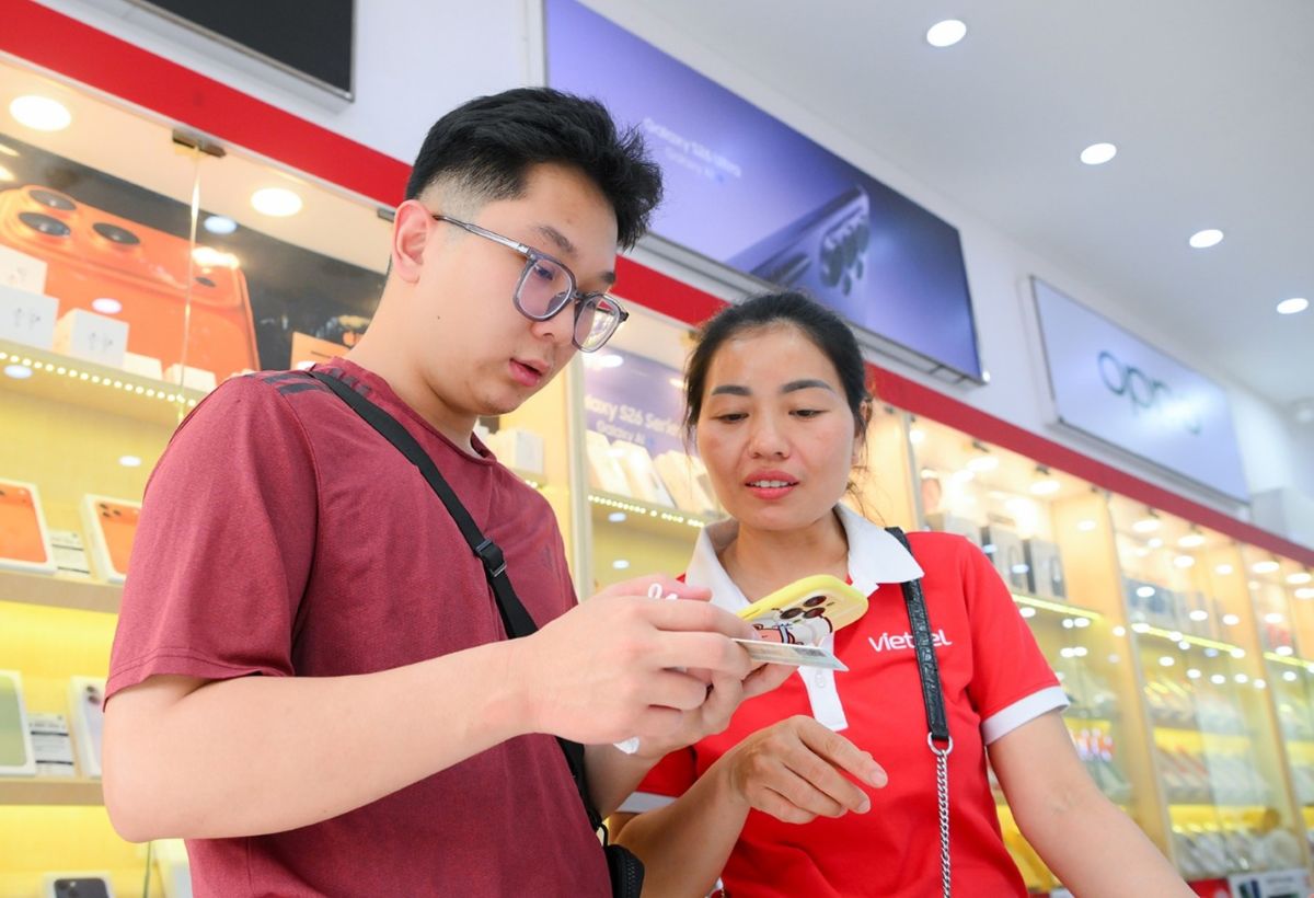 Lưu ý: Chương trình tặng tới 50.000 đồng không áp dụng cho khách hàng xác thực qua MyViettel và có nhập mã kênh bán giới thiệu.