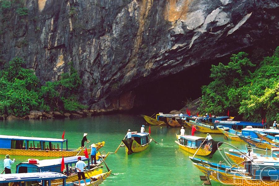 Động Phong Nha nằm trong Vườn Quốc gia Phong Nha - Kẻ Bàng.  Ảnh: Quang Đại