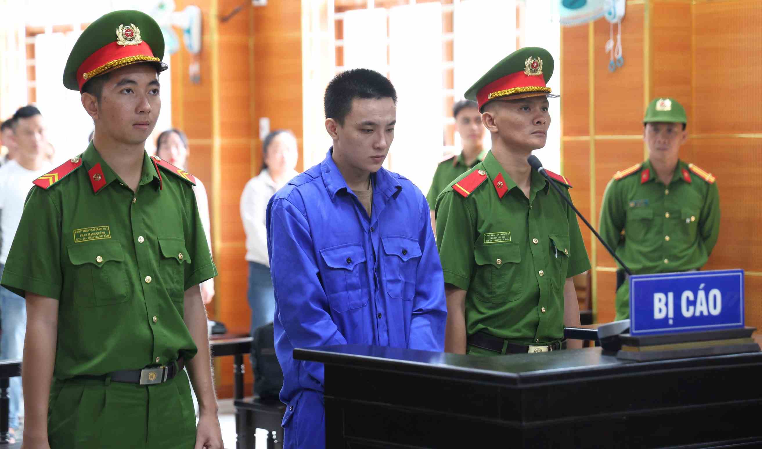 Tòa án nhân dân tỉnh Quảng Ngãi mở phiên tòa sơ thẩm xét xử bị cáo Trần Phước Dương về tội “Vận chuyển trái phép chất ma túy”. Ảnh: T.AN