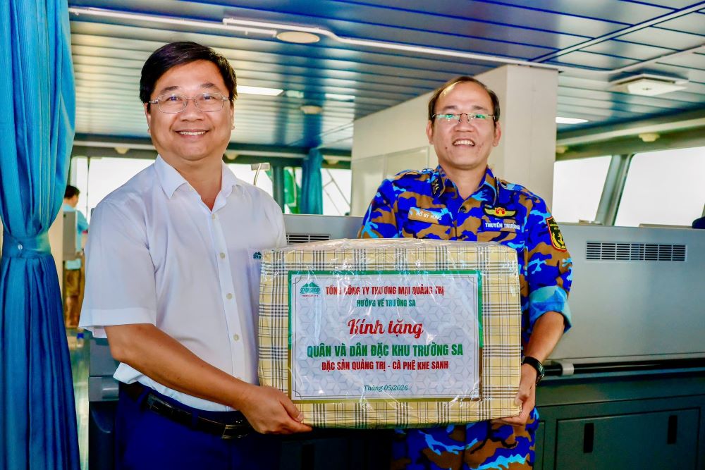 Công ty cổ phần Tổng Công ty Thương mại Quảng Trị tham gia nhiều hoạt động xã hội, hướng về biển đảo của Tổ quốc. Ảnh: Sepon Group