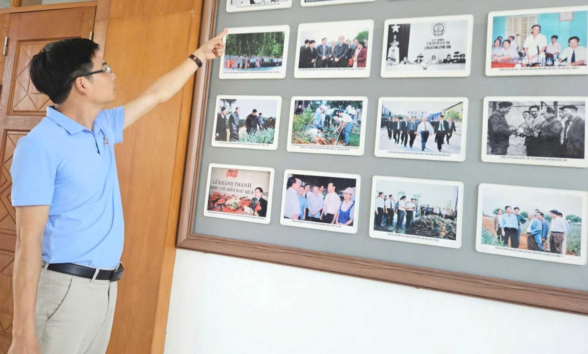 Những bức ảnh tư liệu về Chủ tịch Hồ Chí Minh và lãnh đạo Đảng, Nhà nước về thăm Đồng Giao qua các thời kỳ. Ảnh: Diệu Anh