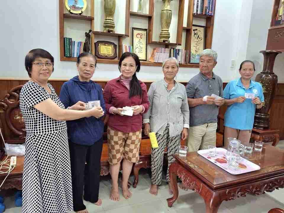 The Front Work Committee organizes social security activities, caring for near-poor households and people in difficult circumstances. Photo: Phuoc Hai