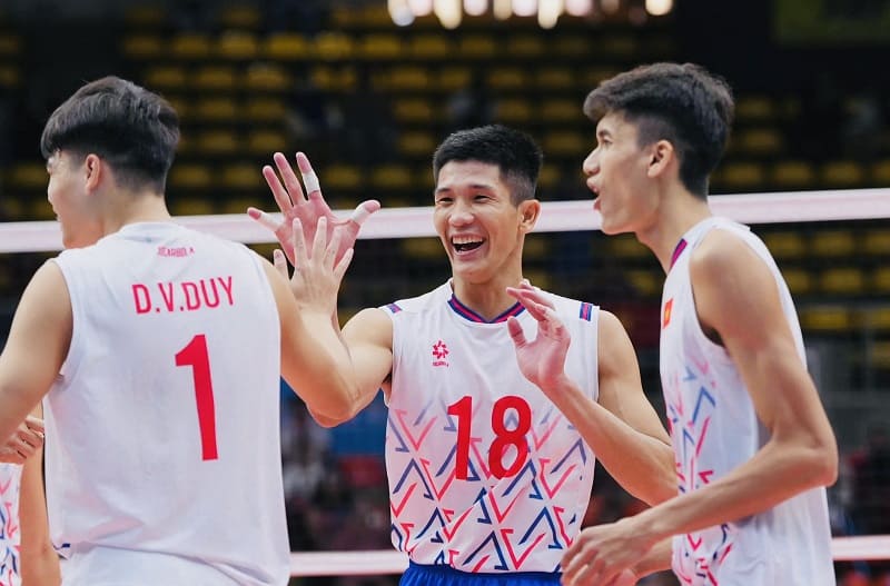 The Vietnamese men's volleyball team starts gathering from May 18 in Hanoi. Photo: VFV