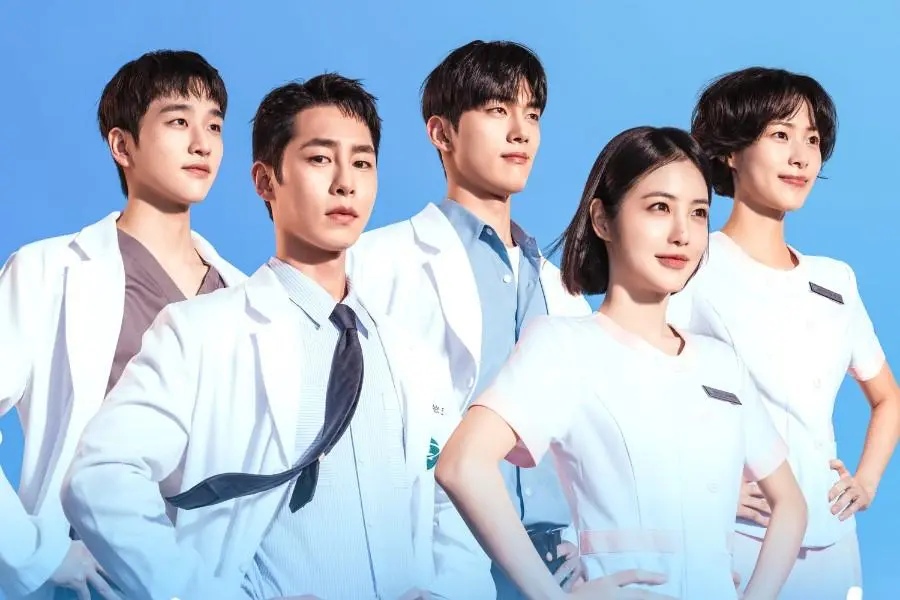 Lee Jae Wook, Shin Ye Eun and co-stars. Photo: Producer