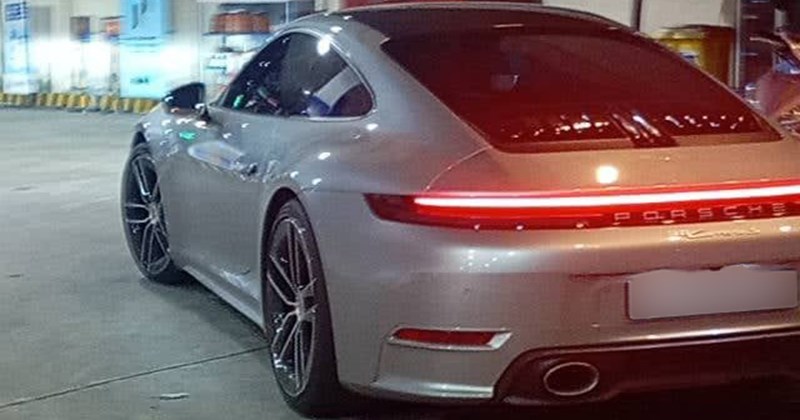 Porsche 911 Carrera S biển số tứ quý gây chú ý trên phố