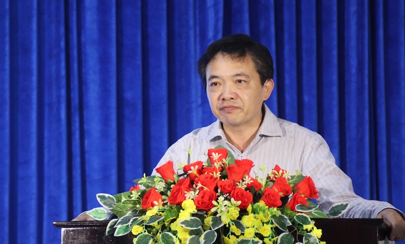 Tiến sĩ Phạm Văn Hồ, Trưởng Khoa Lịch sử Đảng, Học viện Chính trị khu vực III đã có buổi sinh hoạt chuyên đề về tư tưởng Hồ Chí Minh với công nhân, người lao động. Ảnh: Nguyễn Linh
