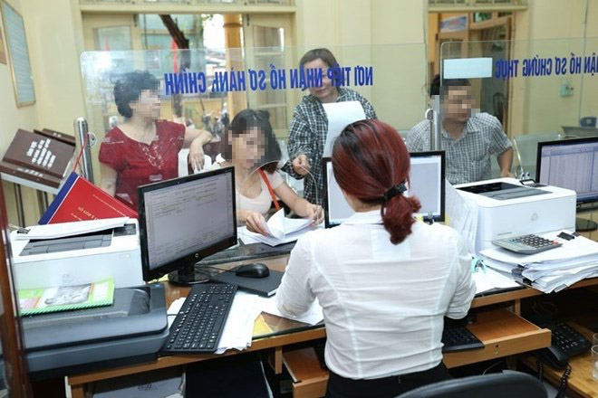 Provincial-level chairmen have the power to dismiss and revoke legal aid assistants' cards. Photo: Hai Nguyen.