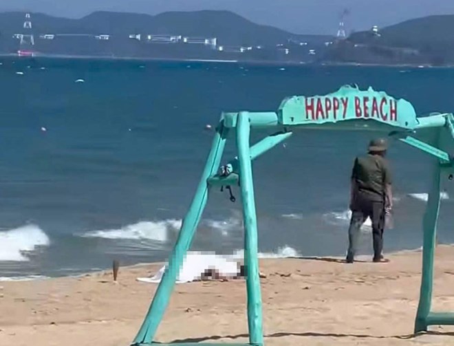 Nha Trang Ward Police, Khanh Hoa province found the identity of the victim discovered drifting at sea on the afternoon of May 1. Photo: Khanh Hoa