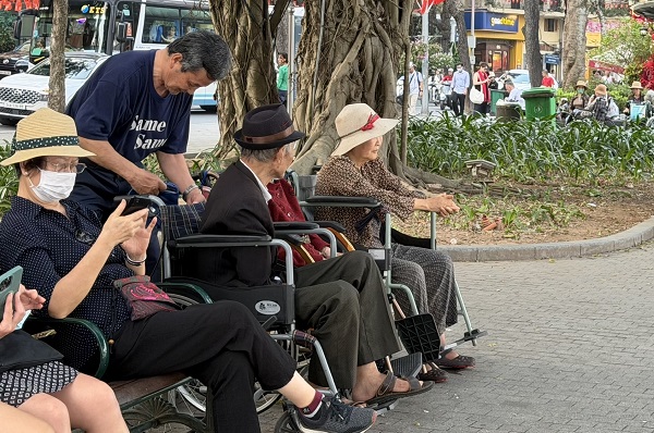 年金(年金保険)に関する規定は10日から施行されます。写真:ザン・リン