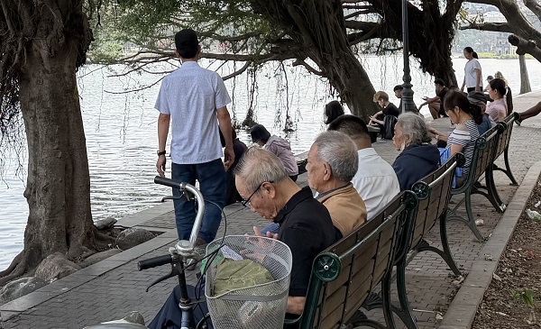 Vietnam currently has 3.5 million pensioners. Photo: Giang Linh