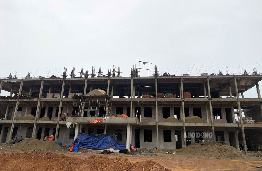 Các công trình trọng điểm đang triển khai góp phần hoàn thiện hệ thống hạ tầng vùng cao. Ảnh: Duy Dũng