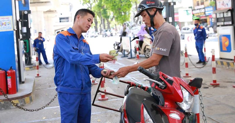 Giá xăng dầu giảm mạnh hơn 5%
