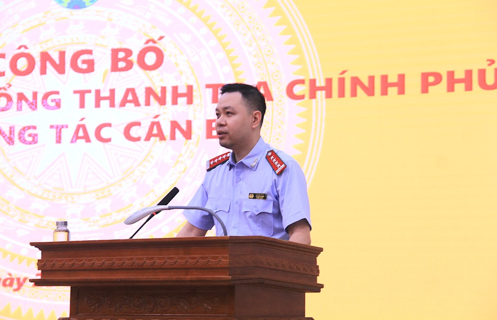 New Deputy Director of Department VI Vu Thiet Hoang delivered a speech accepting his duties. Photo: thanhtra.gov.vn