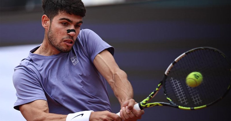 Alcaraz lỡ Wimbledon 2026 vì chấn thương cổ tay